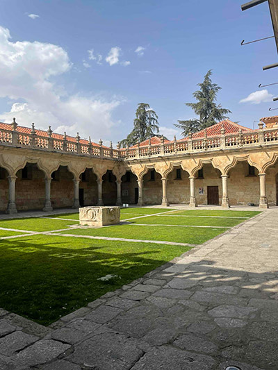 サラマンカ大学の中庭