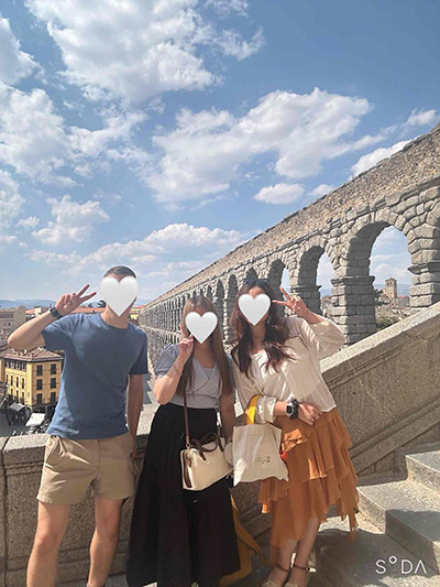 クラスの友達とセゴビアに旅行