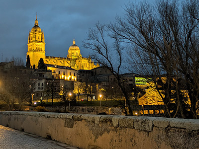 サラマンカ最終日で撮った、puente ronamoからのcatedralの写真。